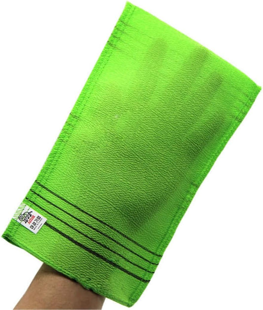 Korean-style exfoliating scrub towels in red, blue, yellow and green